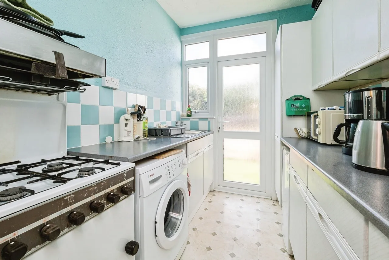 Winstead Gardens, Dagenham, Essex, RM10, photo 5