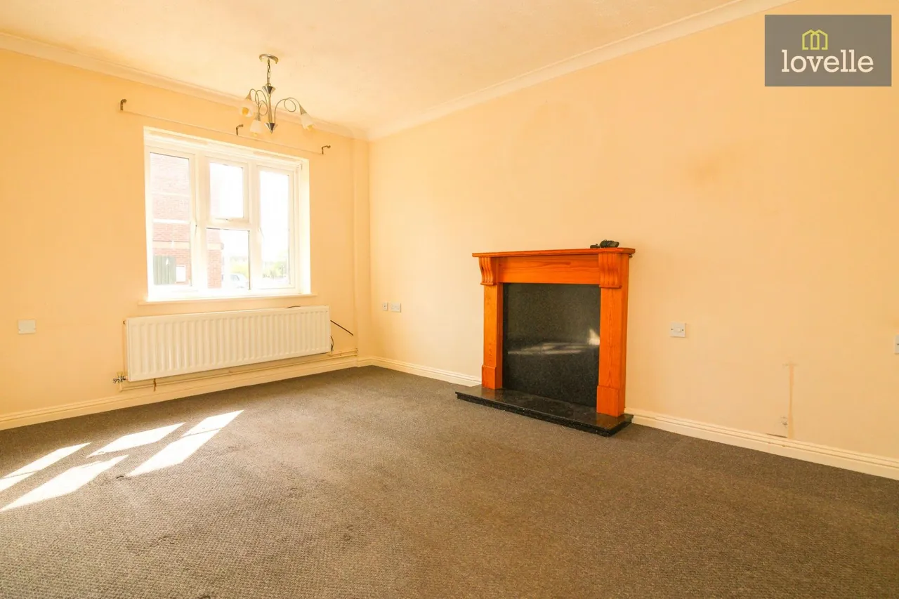 Bishops Close, Louth, LN11, photo 5