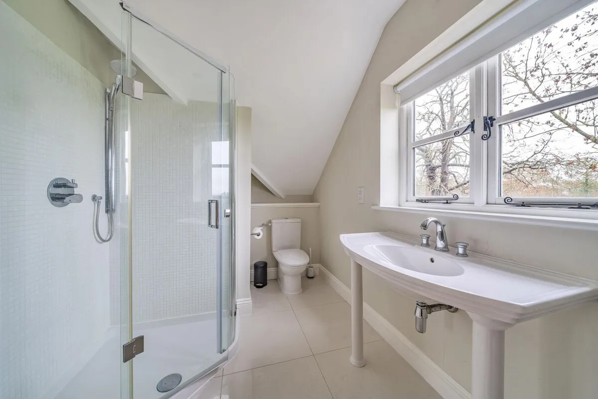 Hawthorn Hill, Warfield, RG42, photo 10