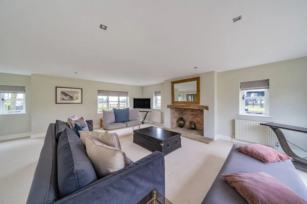 Hawthorn Hill, Warfield, RG42, photo 3