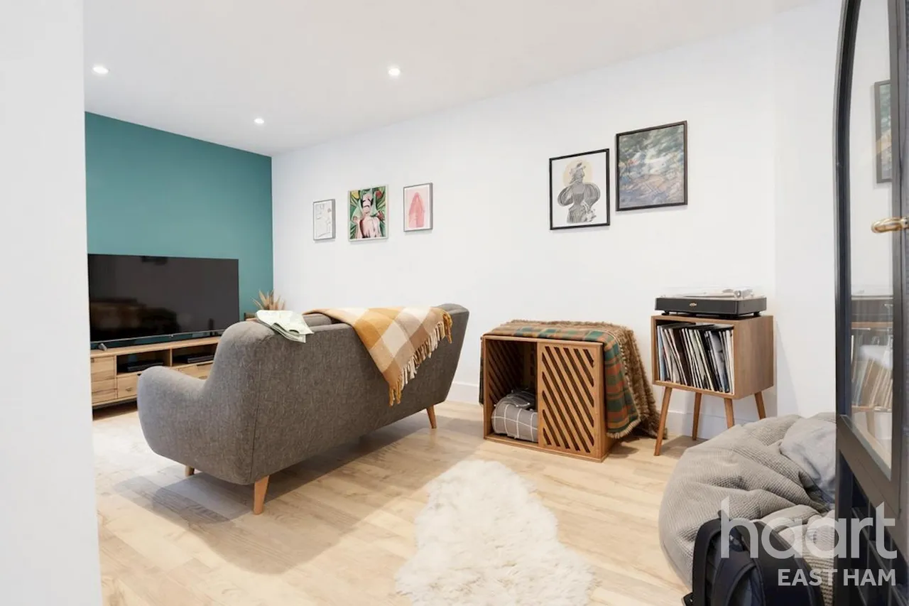 Kempton Mews, London, E6, photo 14