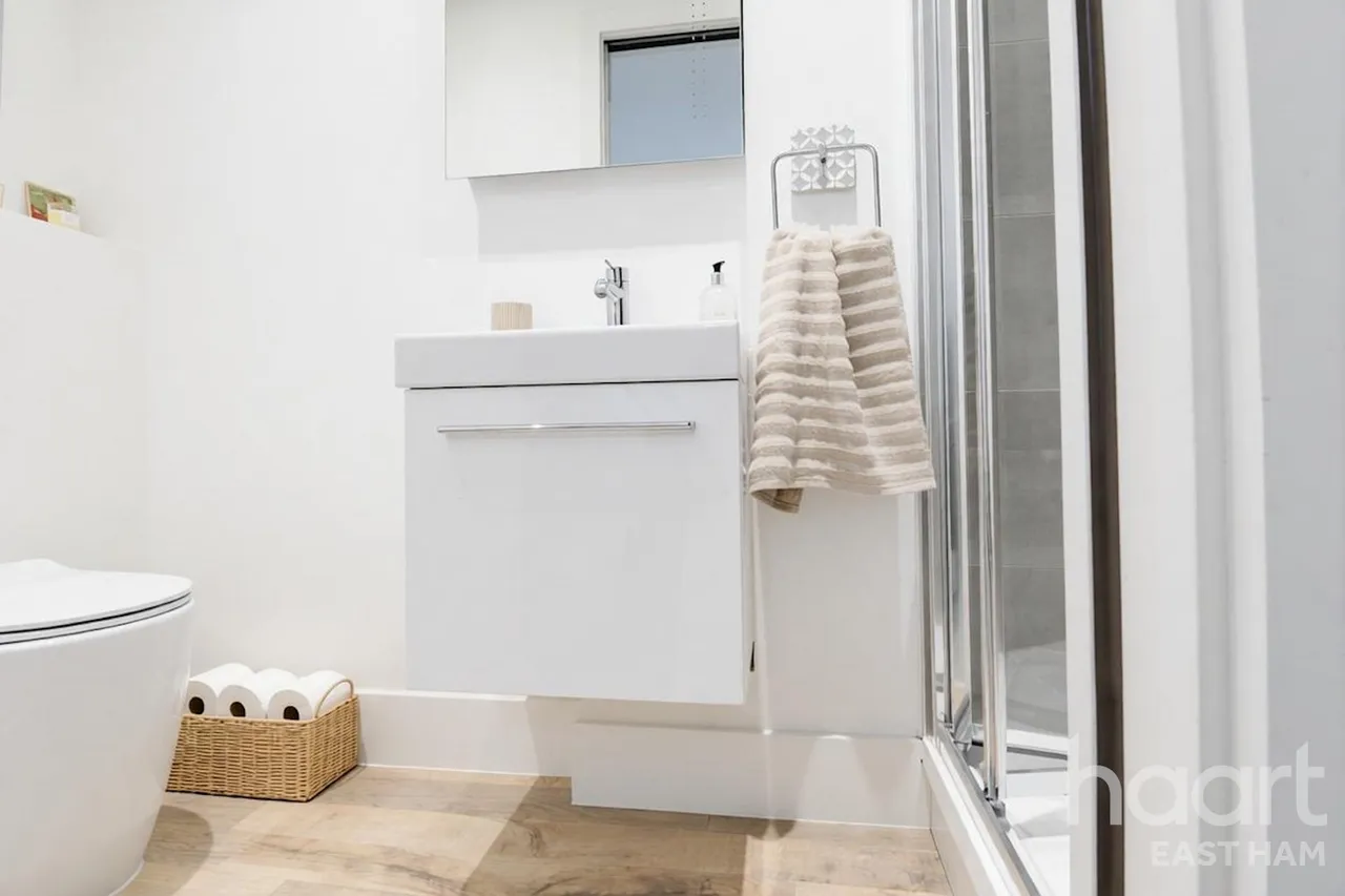 Kempton Mews, London, E6, photo 9