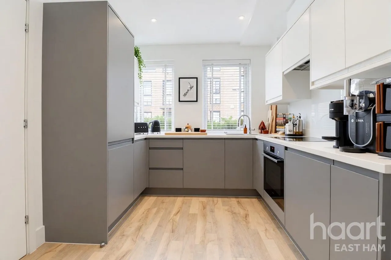 Kempton Mews, London, E6, photo 7