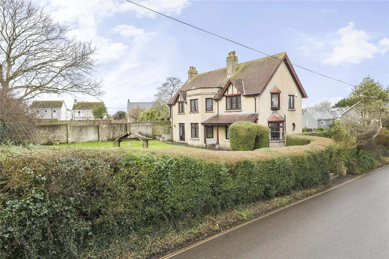 4 bed property for sale, Station Road, St Columb Major, TR9