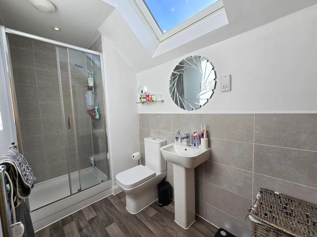 Chedlin Drive, Manchester, photo 13