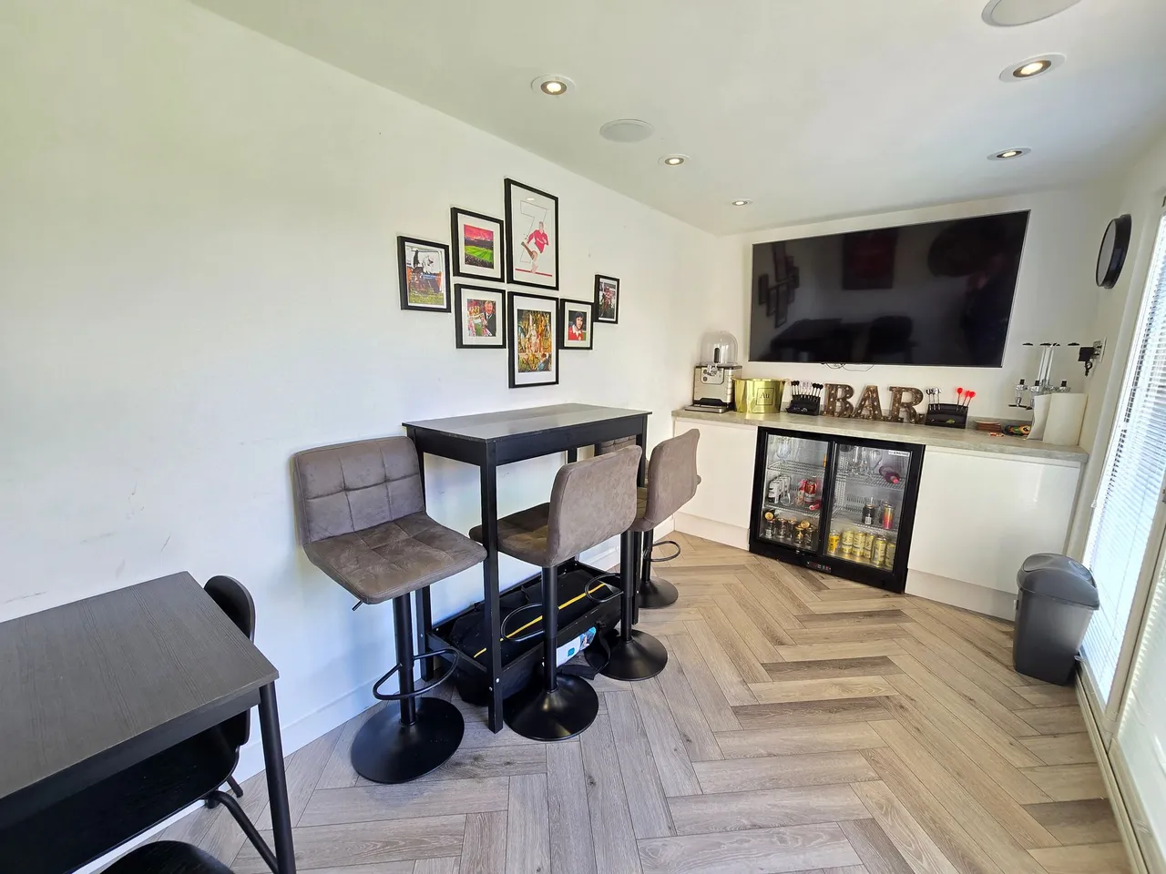 Chedlin Drive, Manchester, photo 21