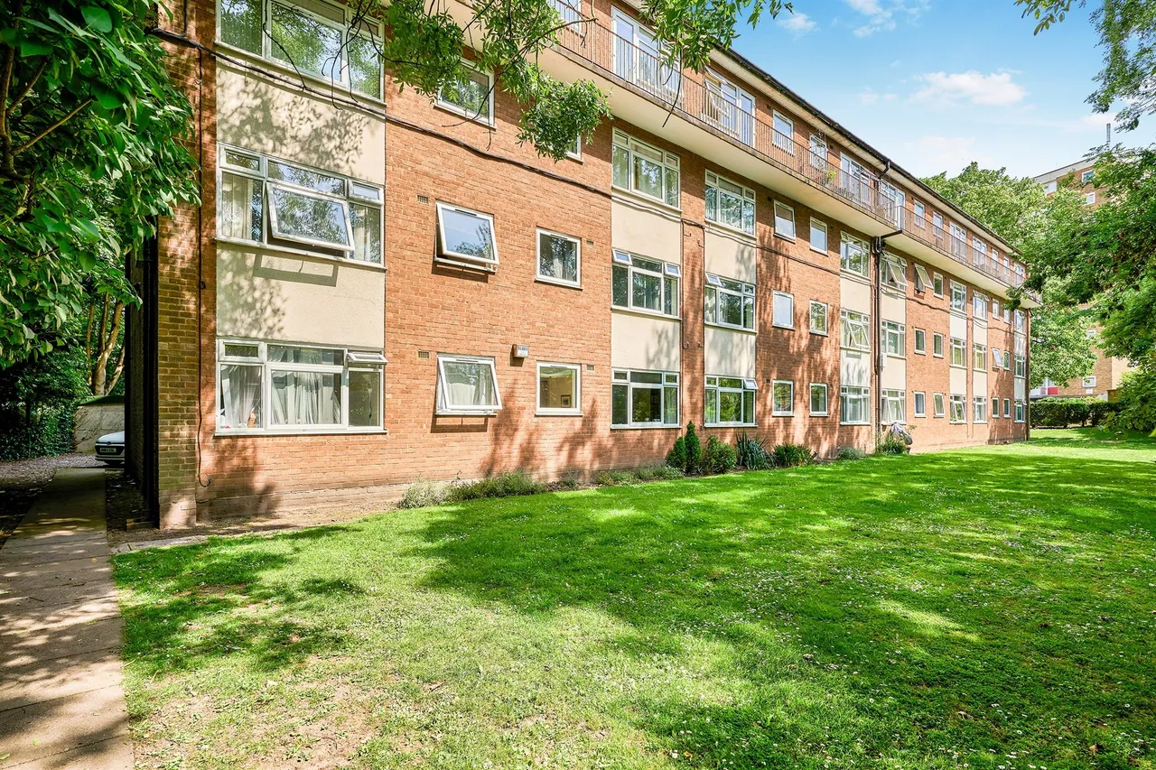 1 bed flat for sale — Lower Vauxhall, West Park, Wolverhampton