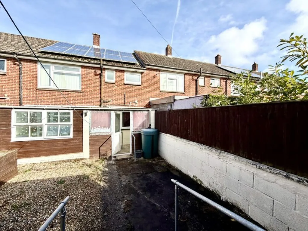 Churchill Close, Calne, photo 16