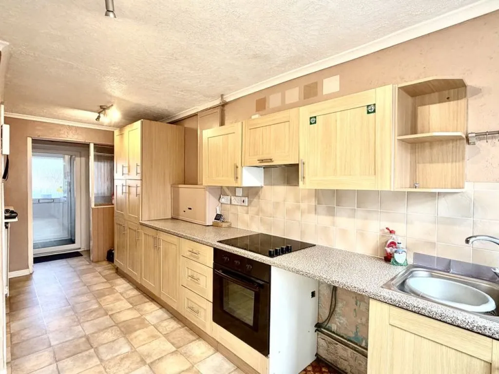Churchill Close, Calne, photo 2