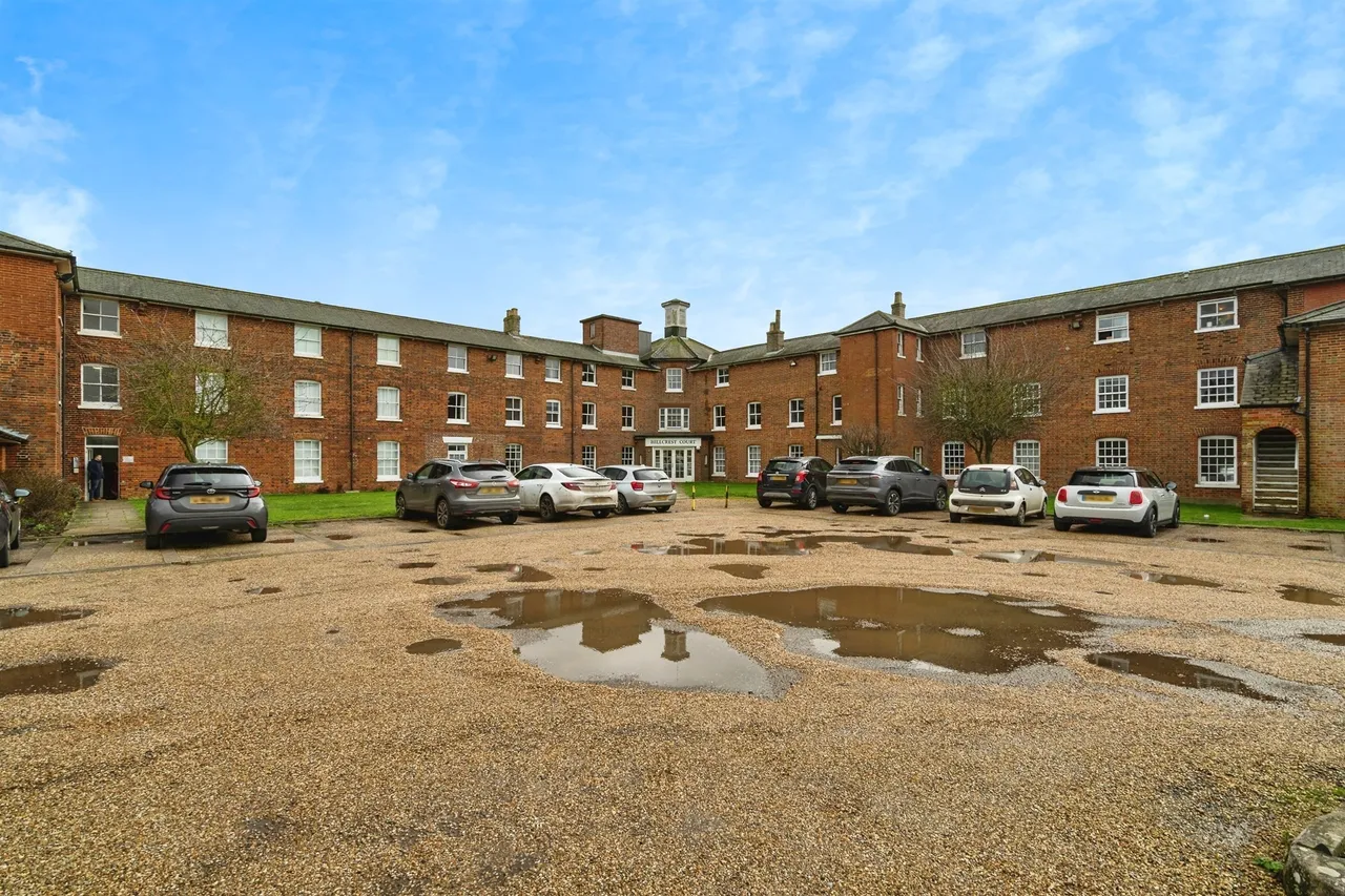 2 bed flat for sale — Hillcrest Court, Pulham Market, Diss