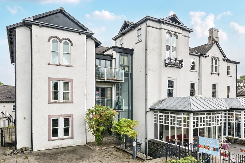 2 bed flat for sale, Church Street, Bowness-on-Windermere, LA23