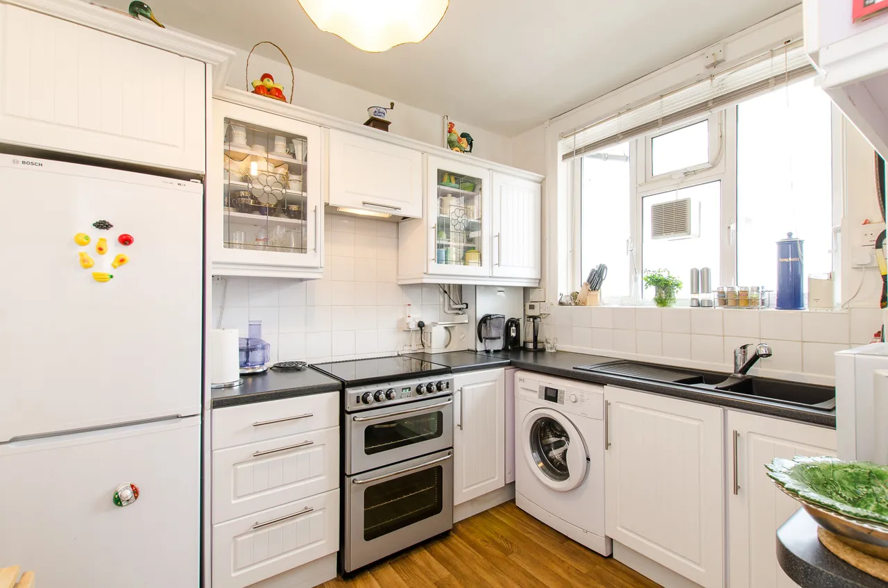 9 Martley House, Patmore Estate, London, photo 9