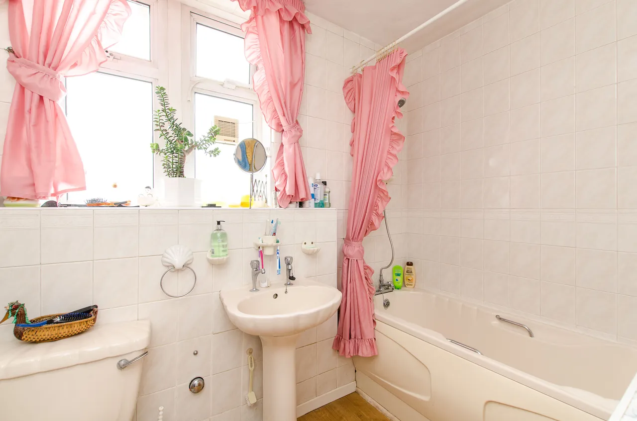 9 Martley House, Patmore Estate, London, photo 7