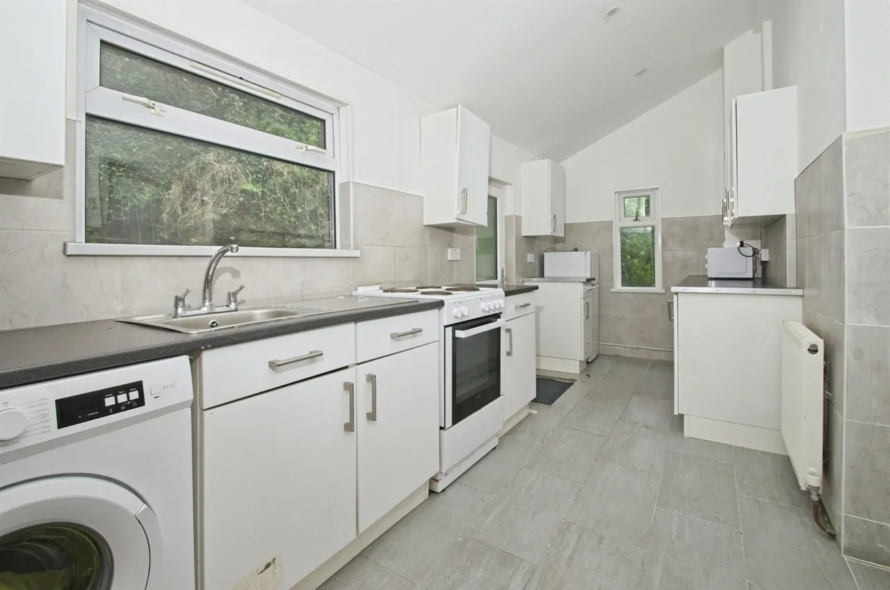 Margaret Street, Ferndale, CF43, photo 3