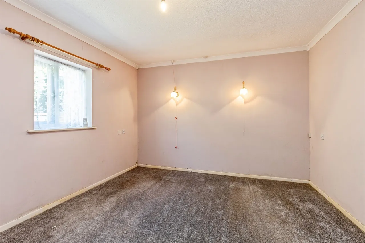 Avondale Court, Longwell Green, BRISTOL, photo 12