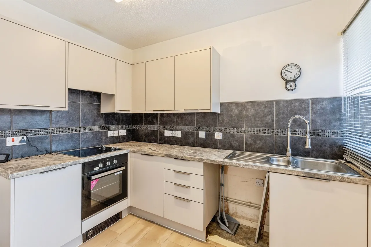 Avondale Court, Longwell Green, BRISTOL, photo 9