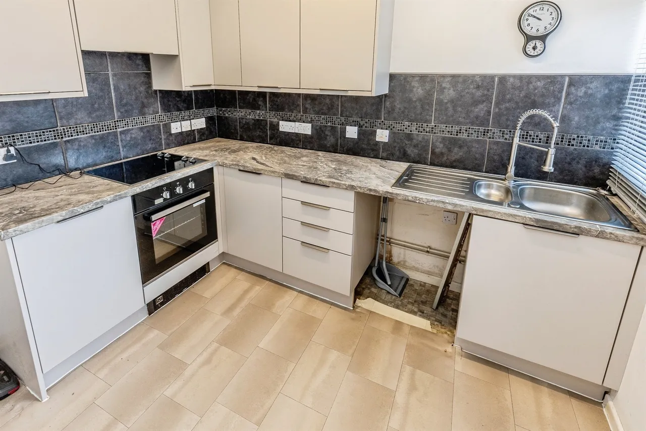 Avondale Court, Longwell Green, BRISTOL, photo 6