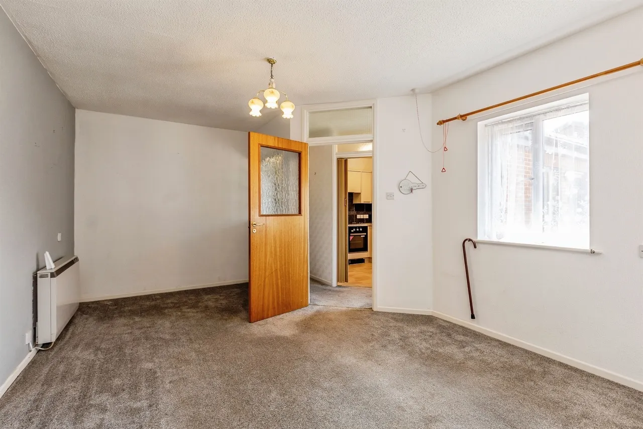Avondale Court, Longwell Green, BRISTOL, photo 5