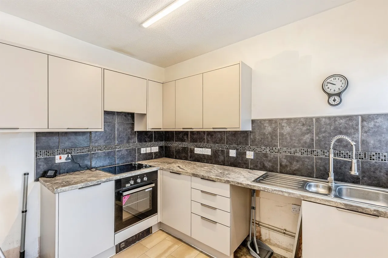 Avondale Court, Longwell Green, BRISTOL, photo 8