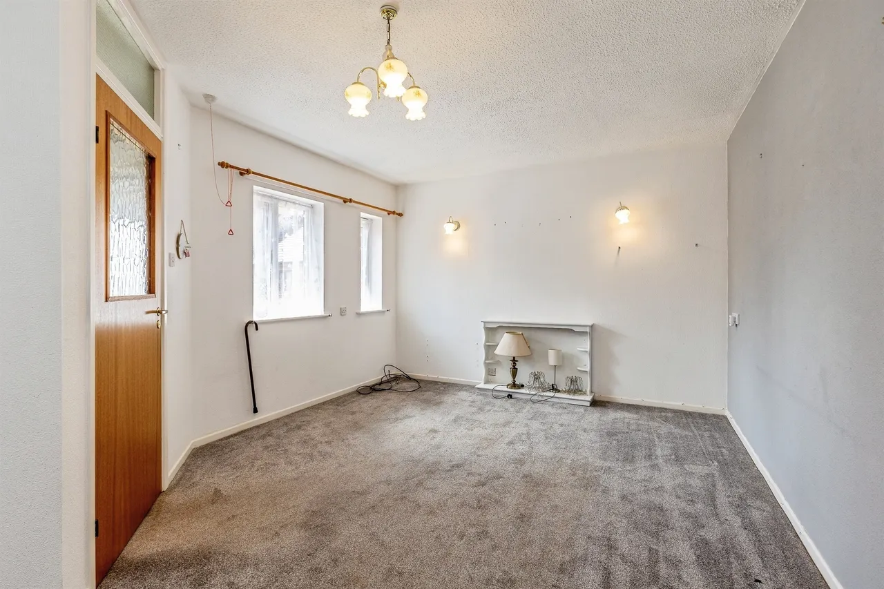 Avondale Court, Longwell Green, BRISTOL, photo 4