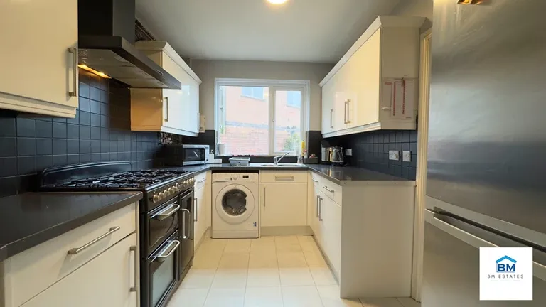 Sidmouth Avenue, Leicester, LE5 4WB, photo 6