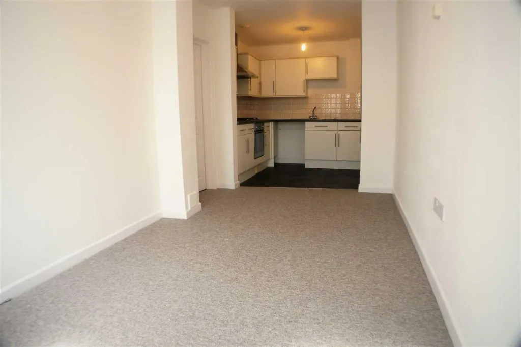 Westcourt Road, Worthing, BN14, photo 3