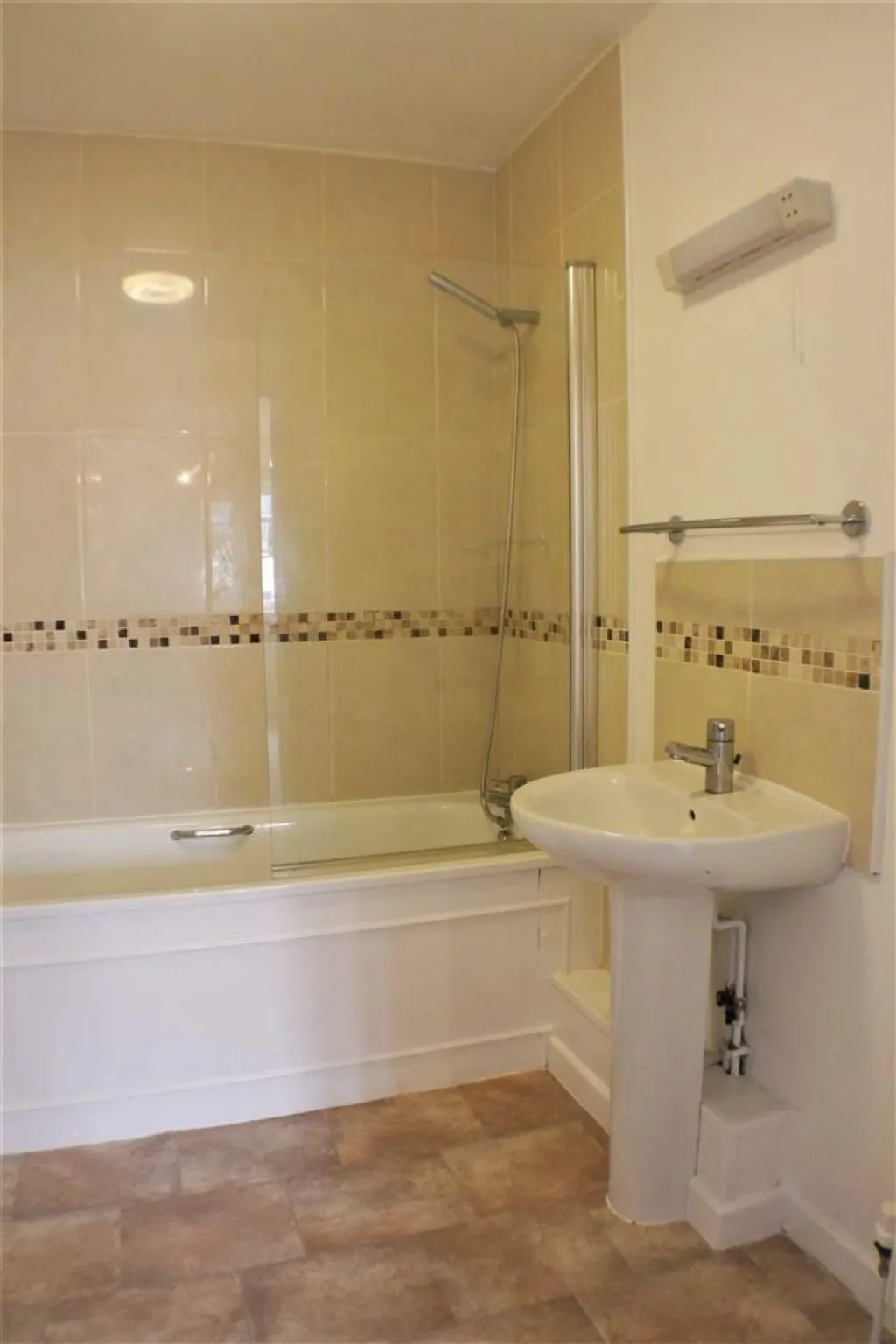 Westcourt Road, Worthing, BN14, photo 5
