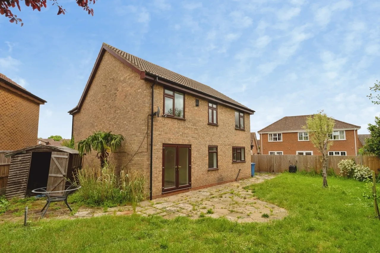 Eldred Drive, Great Cornard, Sudbury, Suffolk, CO10, photo 2