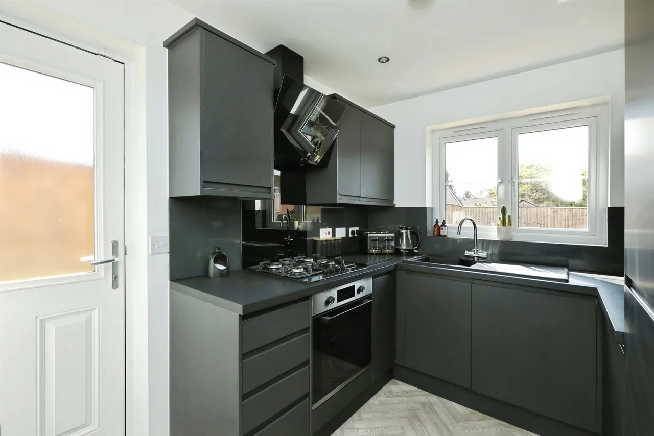 Almond Court, Moorends, DONCASTER, photo 4