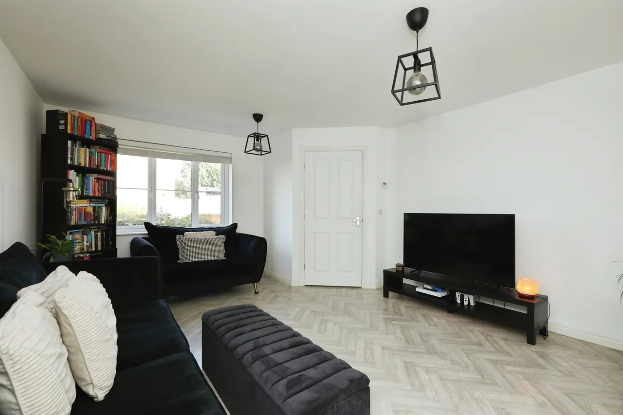 Almond Court, Moorends, DONCASTER, photo 3