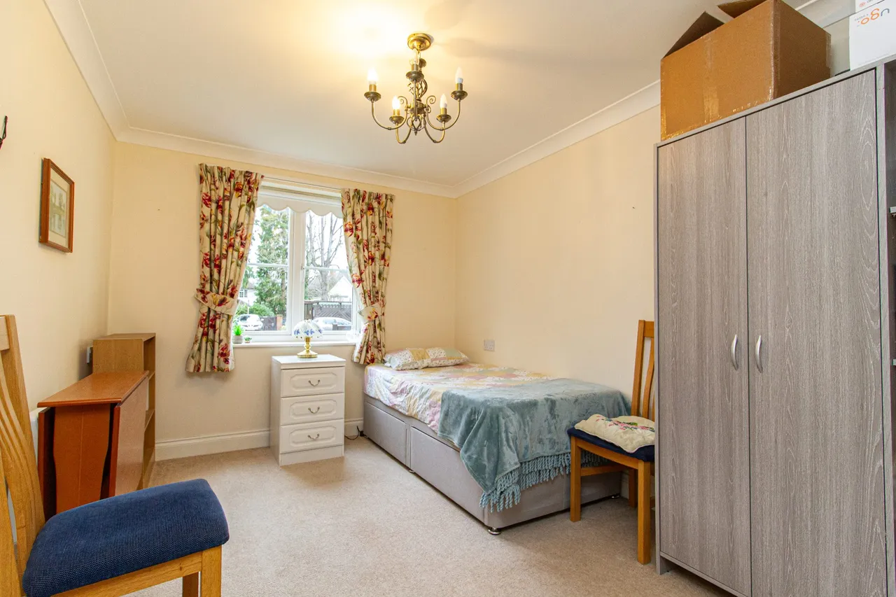 Cadogan Court Branksomewood Road, Fleet, GU51 4JT, photo 8