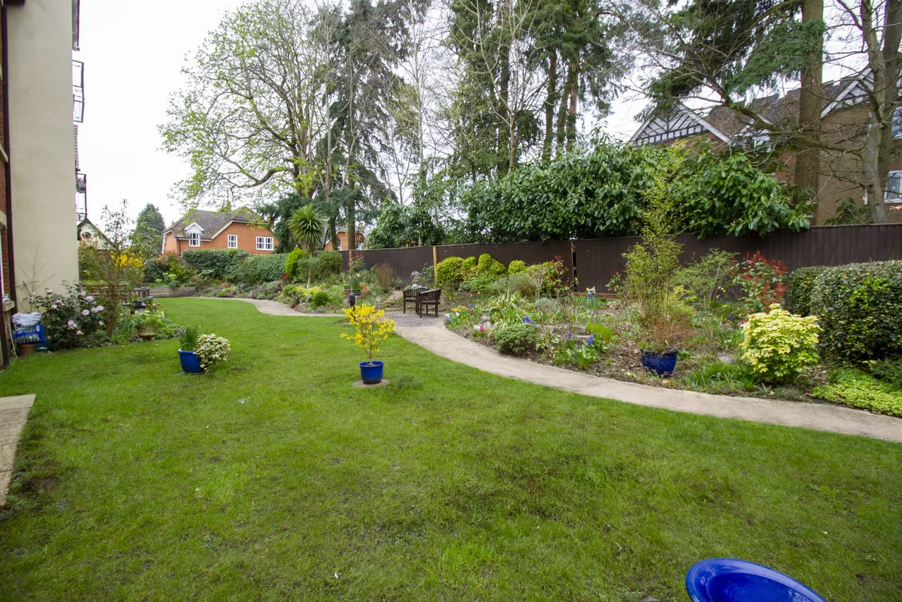 Cadogan Court Branksomewood Road, Fleet, GU51 4JT, photo 14