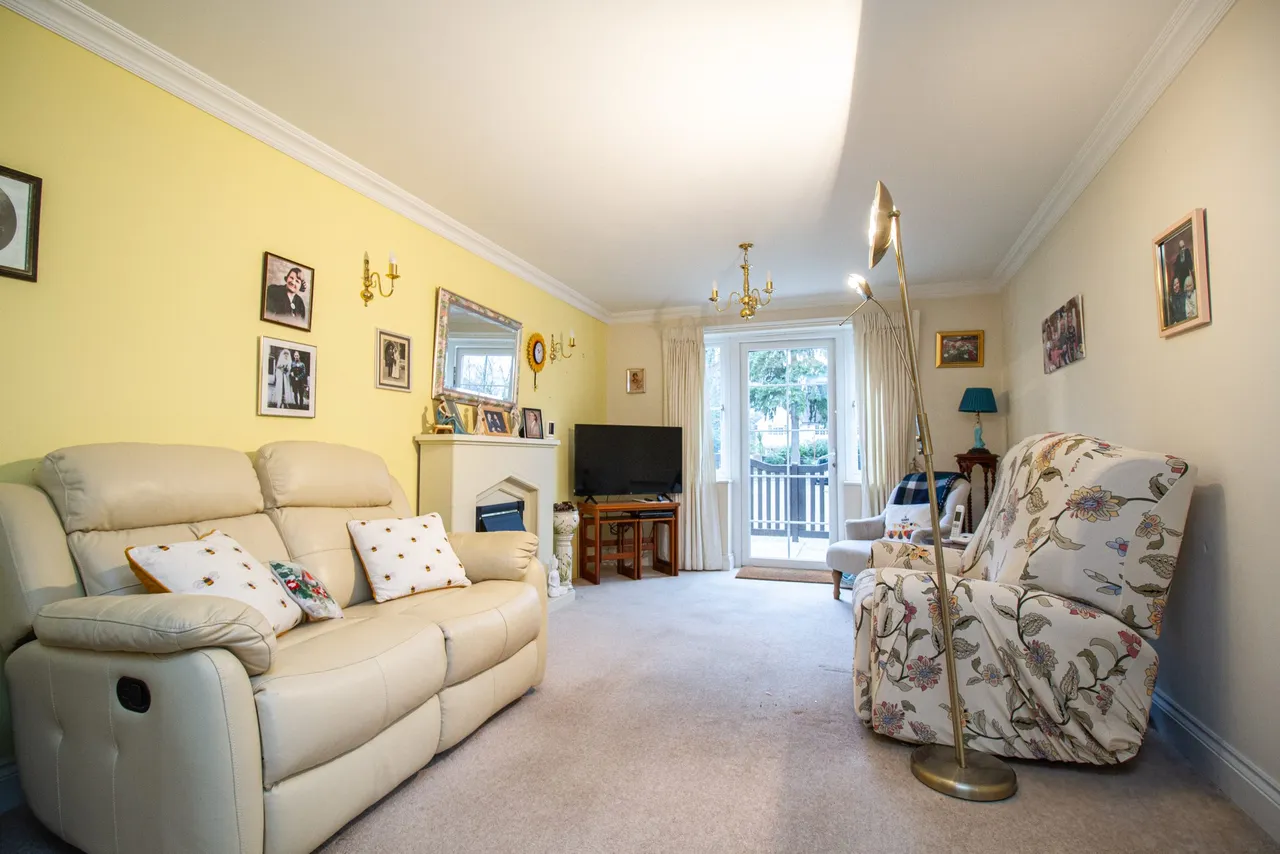 Cadogan Court Branksomewood Road, Fleet, GU51 4JT, photo 4