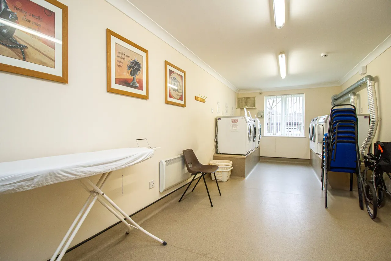Cadogan Court Branksomewood Road, Fleet, GU51 4JT, photo 11
