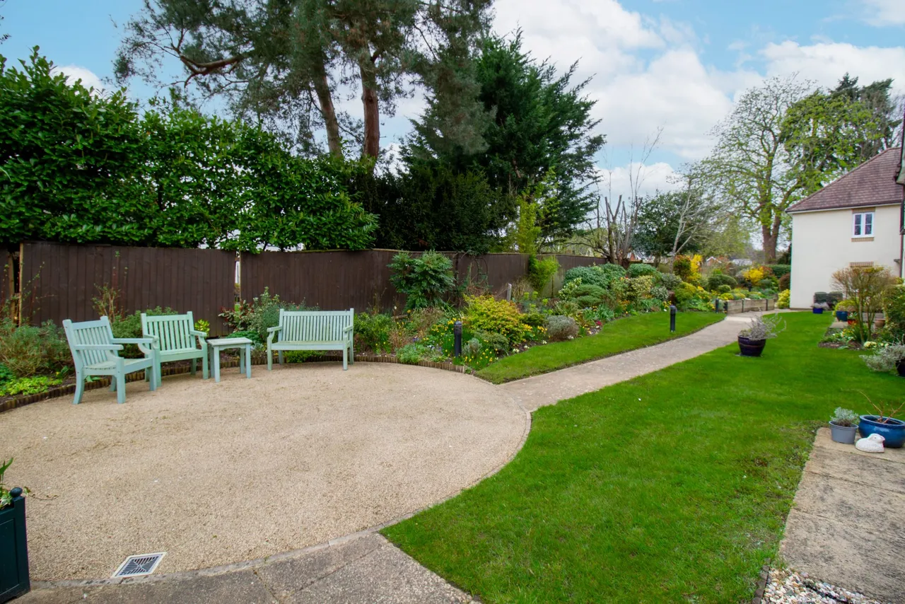 Cadogan Court Branksomewood Road, Fleet, GU51 4JT, photo 13
