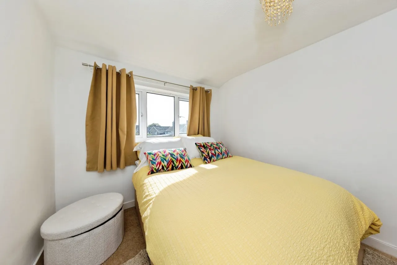 Heol Tregwyr, Llansaint, SA17, photo 14