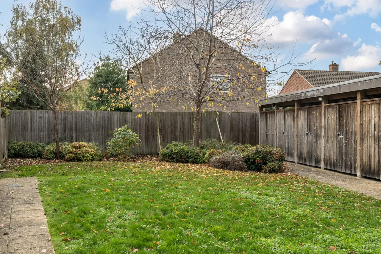 Greenwood Place, Hersham, KT12, photo 18