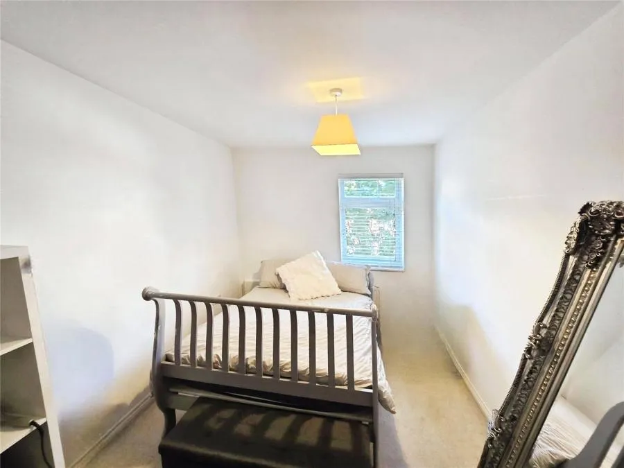 Sandhills Lane, Virginia Water, GU25, photo 7