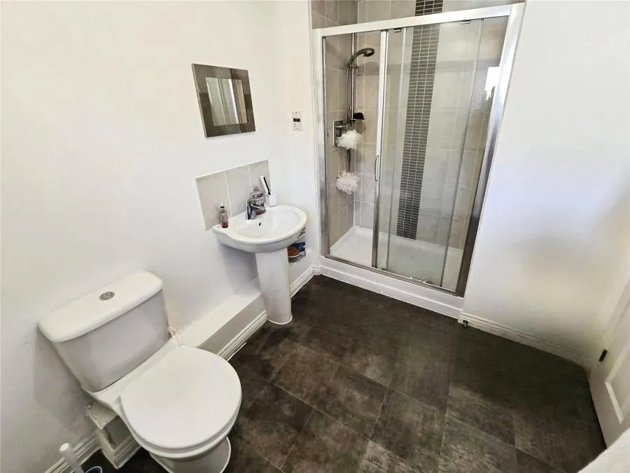 Sandhills Lane, Virginia Water, GU25, photo 9