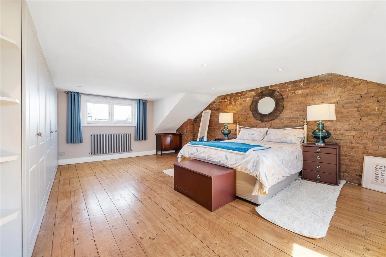 St. Julians Farm Road, West Norwood, photo 3
