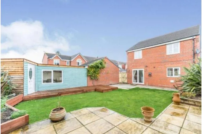 Chadwick Lane, Widnes, WA8, photo 9