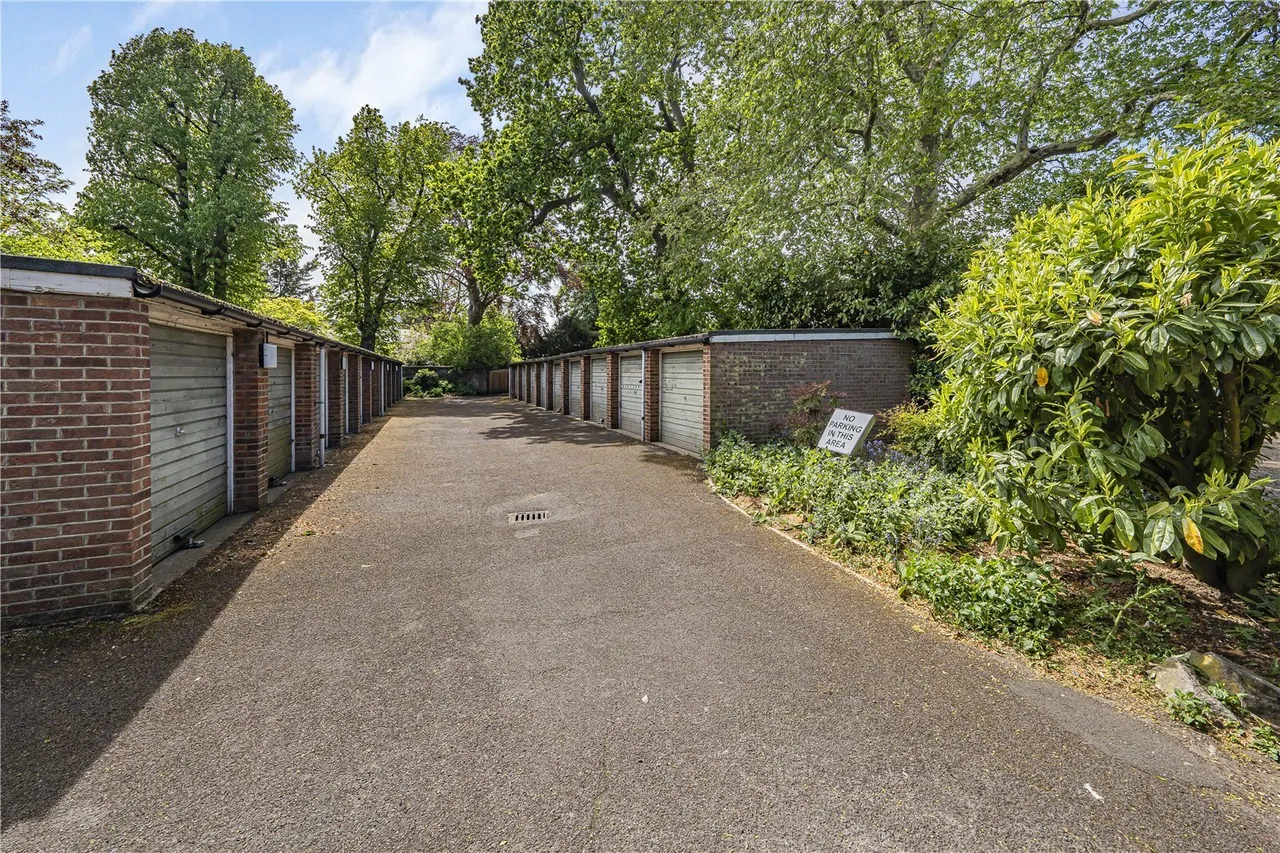 Park Road, Teddington, TW11, photo 9
