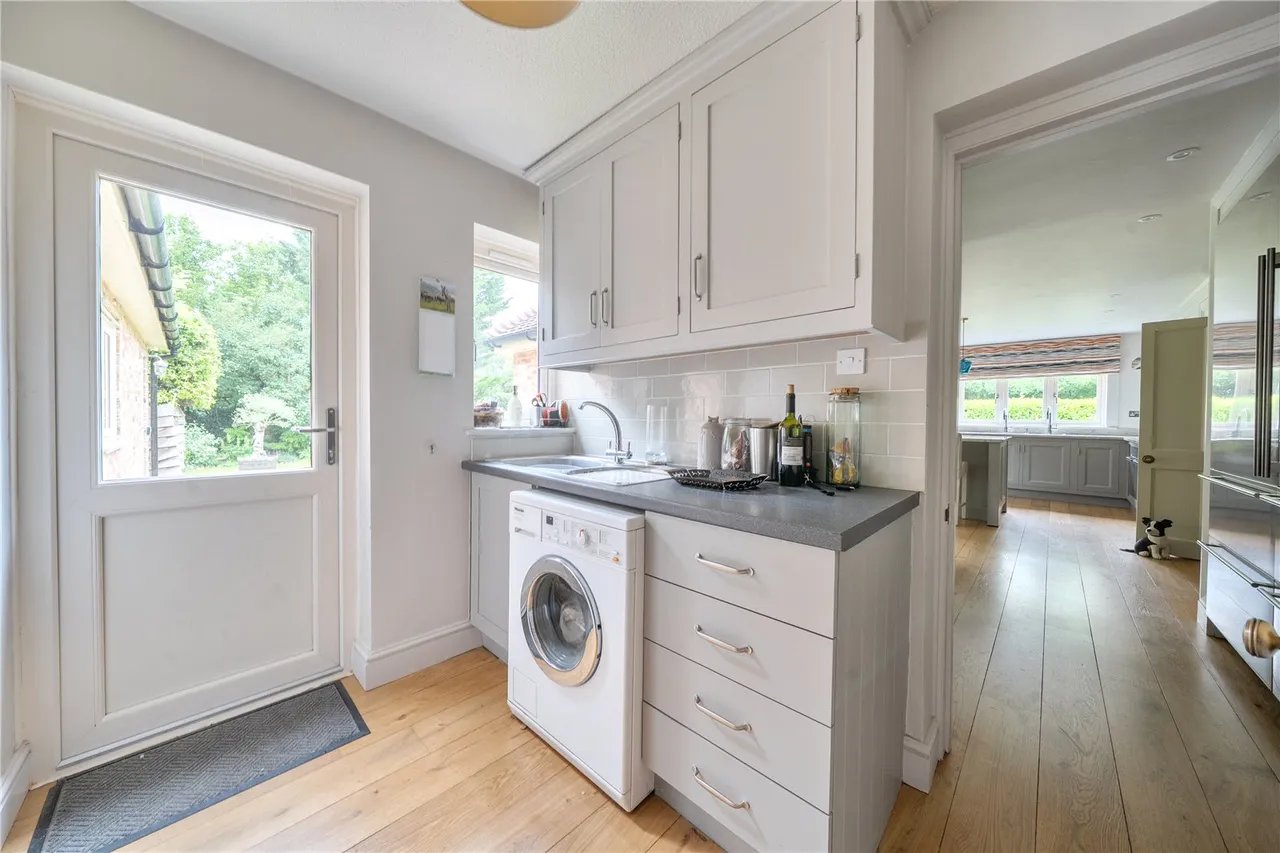 Coolers Farm, Horsebridge Road, Broughton, Stockbridge, SO20 8BN, photo 15