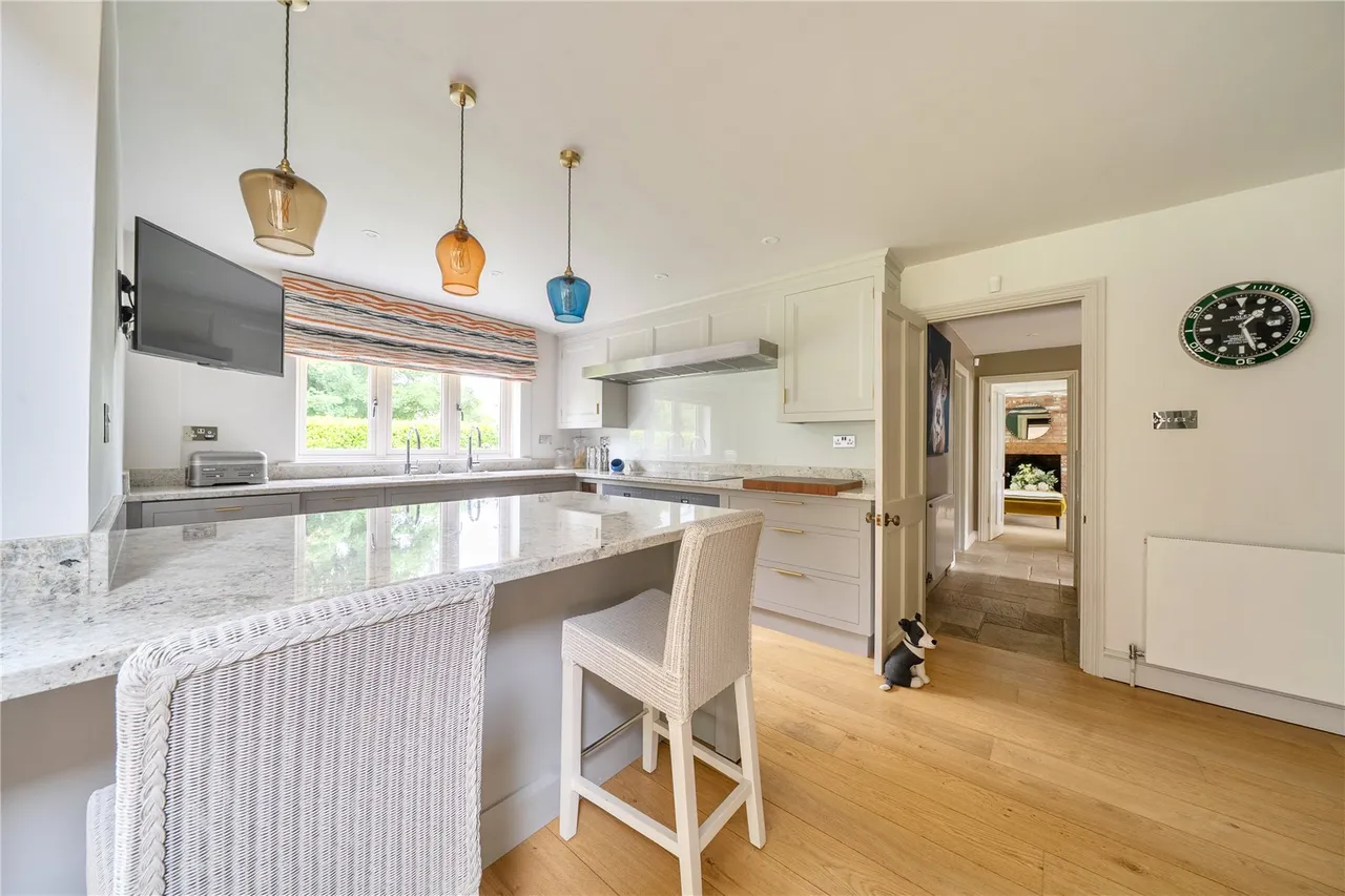 Coolers Farm, Horsebridge Road, Broughton, Stockbridge, SO20 8BN, photo 11