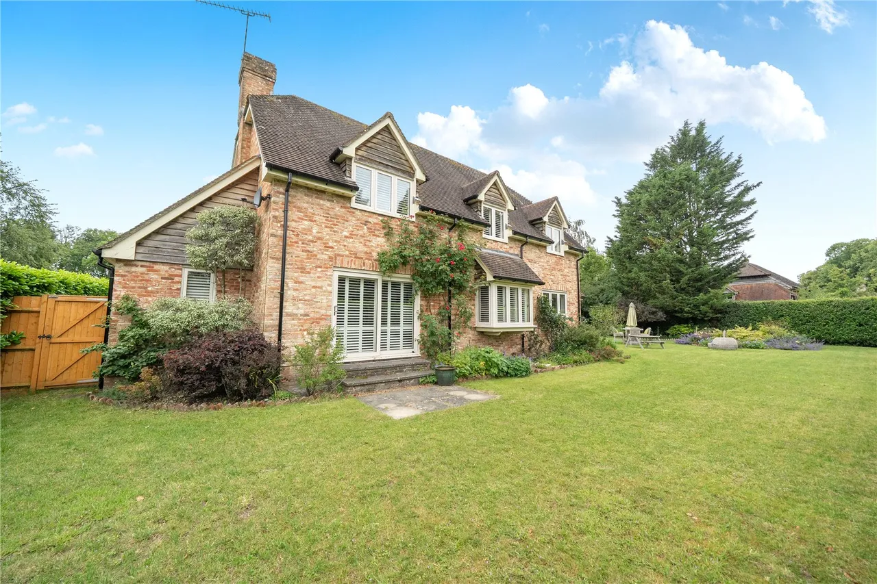 Coolers Farm, Horsebridge Road, Broughton, Stockbridge, SO20 8BN, photo 30