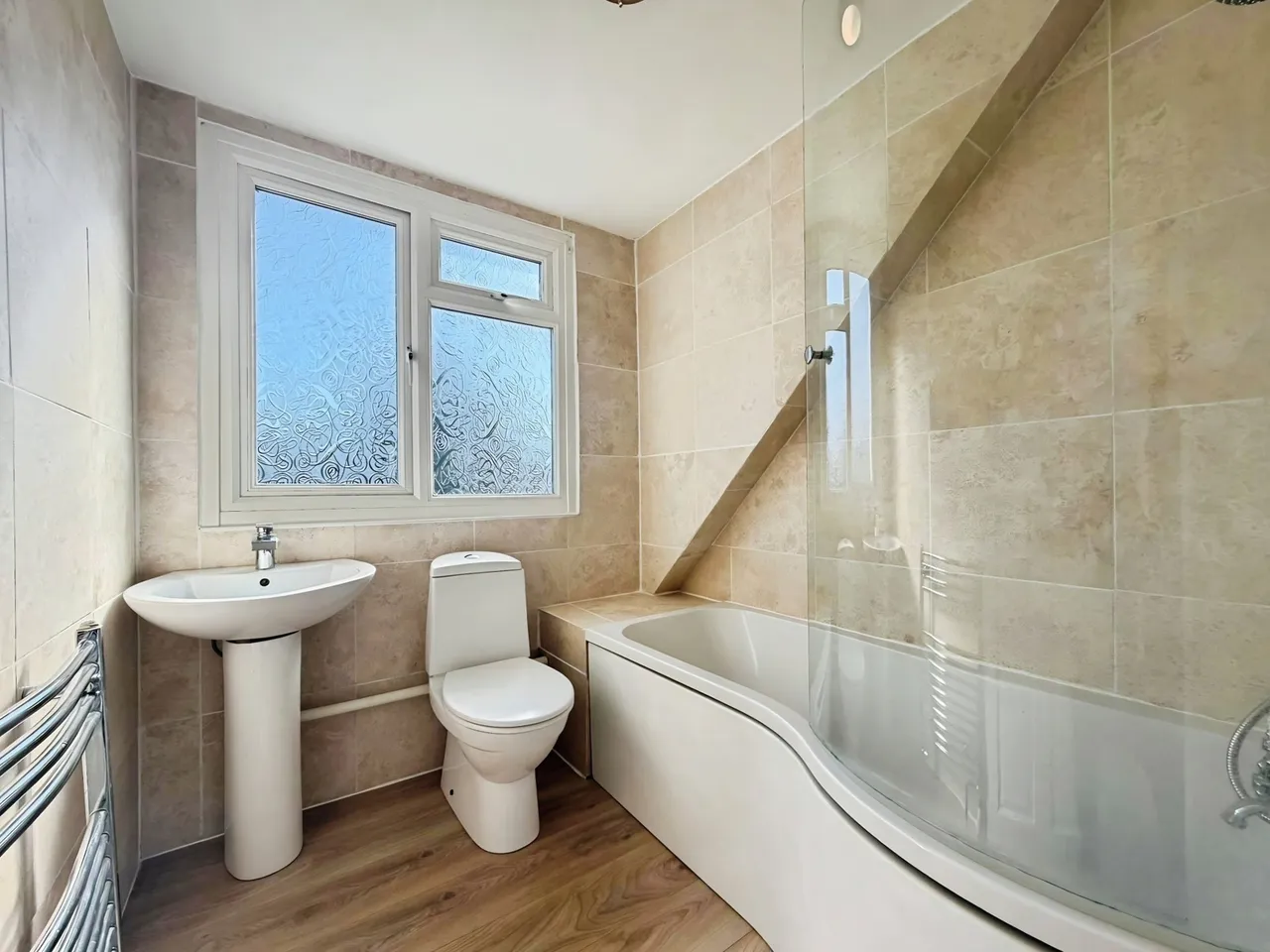 Robert Way, Mytchett, GU16, photo 6