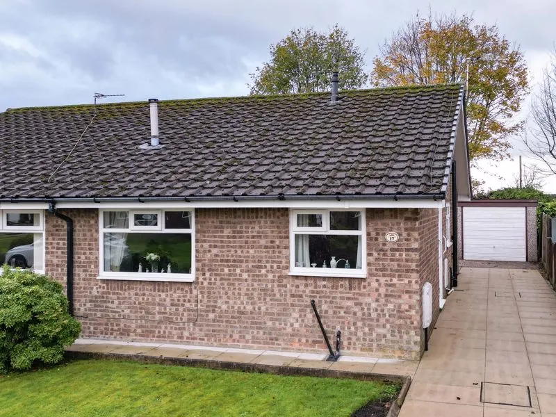 Whitehouse Close, Heywood OL10 2QU, photo 12