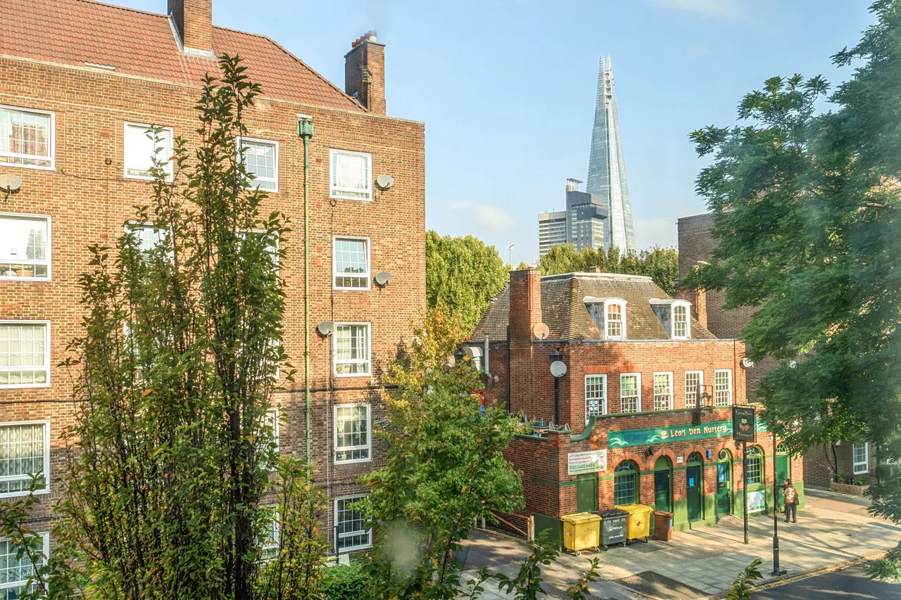 2 bed flat for sale, Law Street, SE1