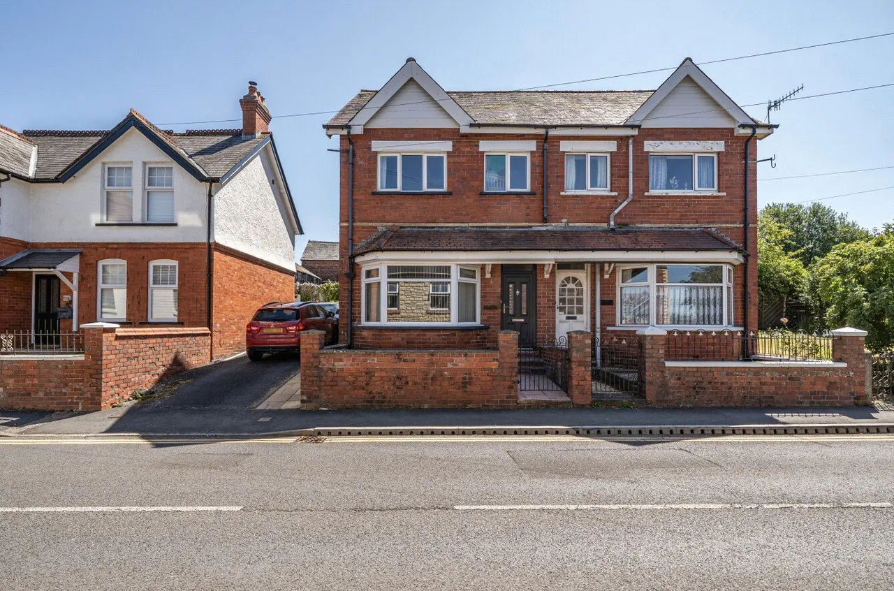 3 bed house for sale — Tremont Road, Llandrindod Wells, Powys, LD1 5BH