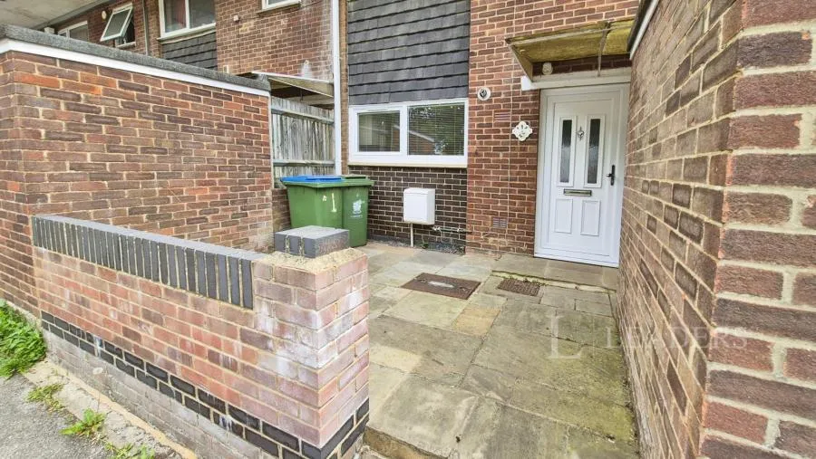 Bishopsfield Road, Fareham, PO14, photo 12